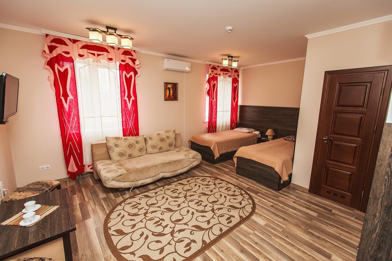Slavyanskaya Hata Hotel Baranawitschy Exterior foto