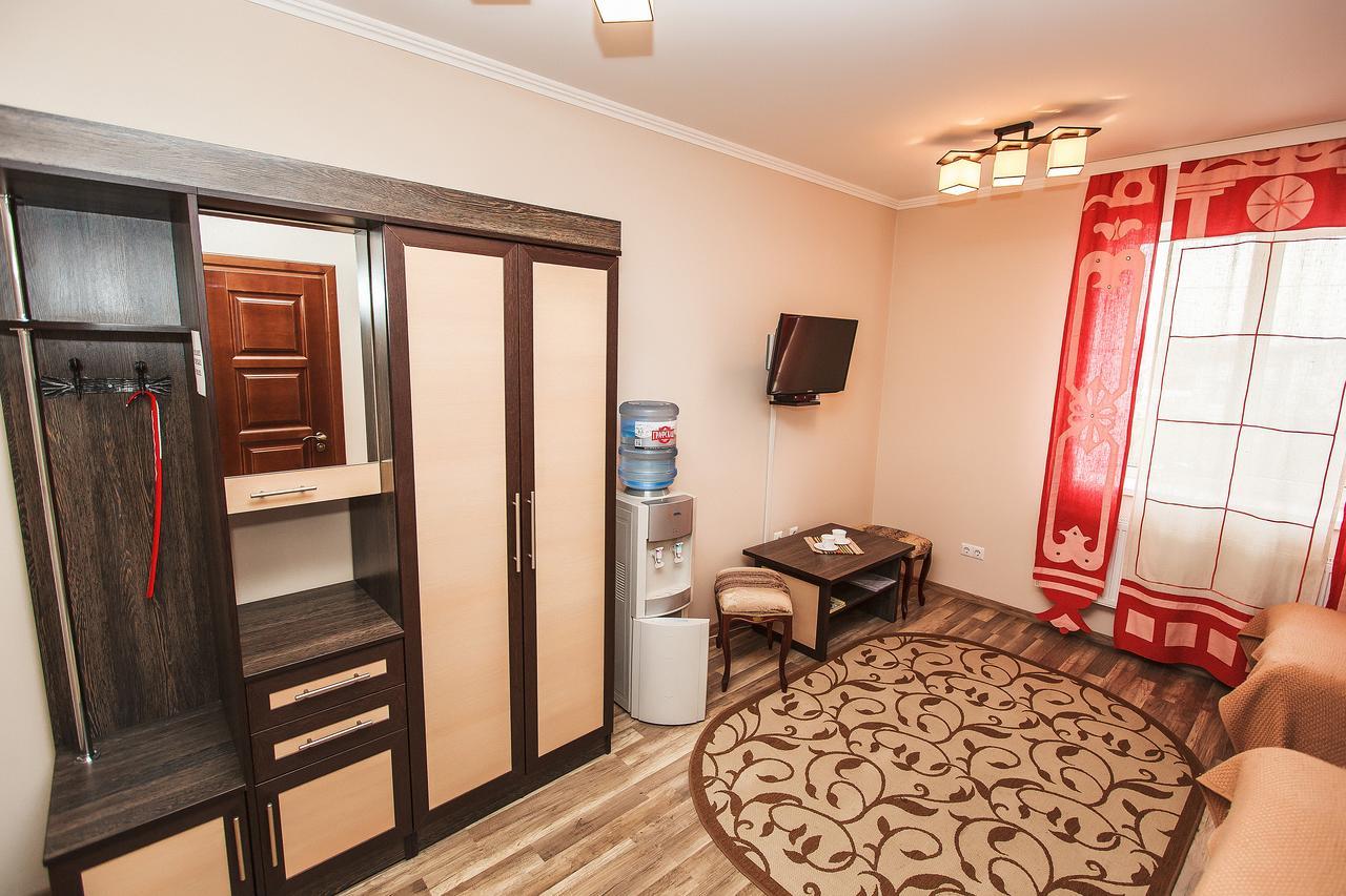 Slavyanskaya Hata Hotel Baranawitschy Exterior foto