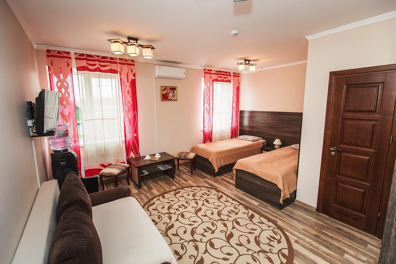 Slavyanskaya Hata Hotel Baranawitschy Exterior foto