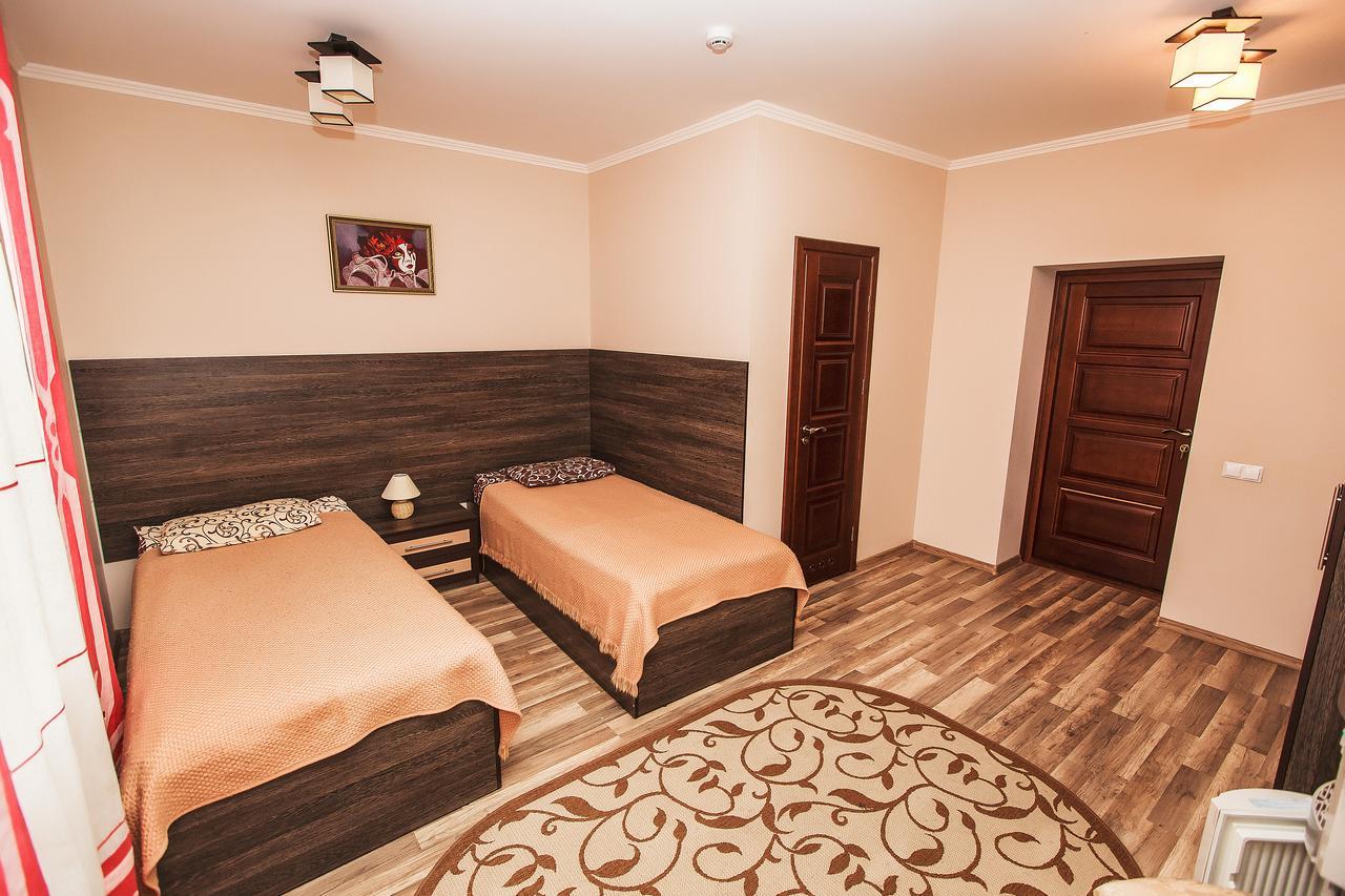 Slavyanskaya Hata Hotel Baranawitschy Exterior foto