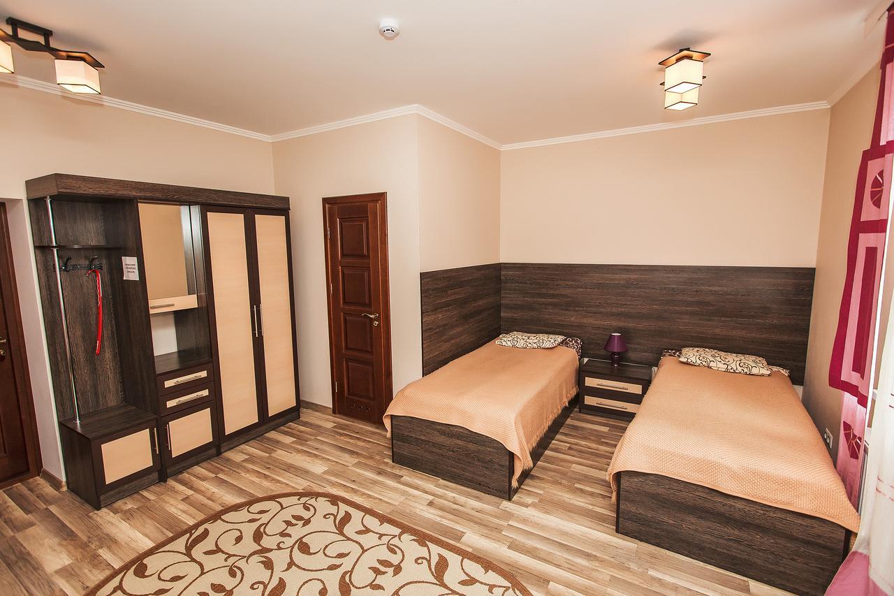 Slavyanskaya Hata Hotel Baranawitschy Exterior foto