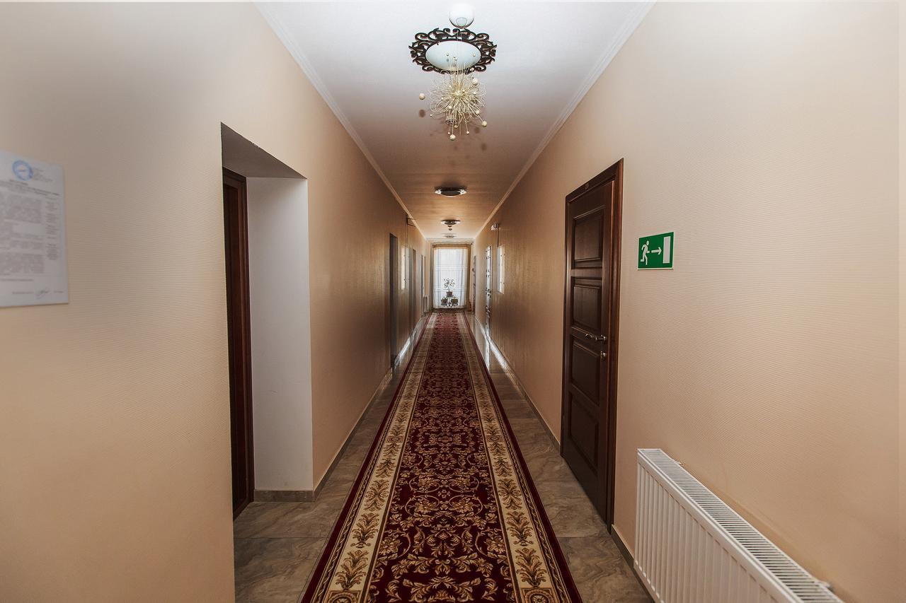 Slavyanskaya Hata Hotel Baranawitschy Exterior foto